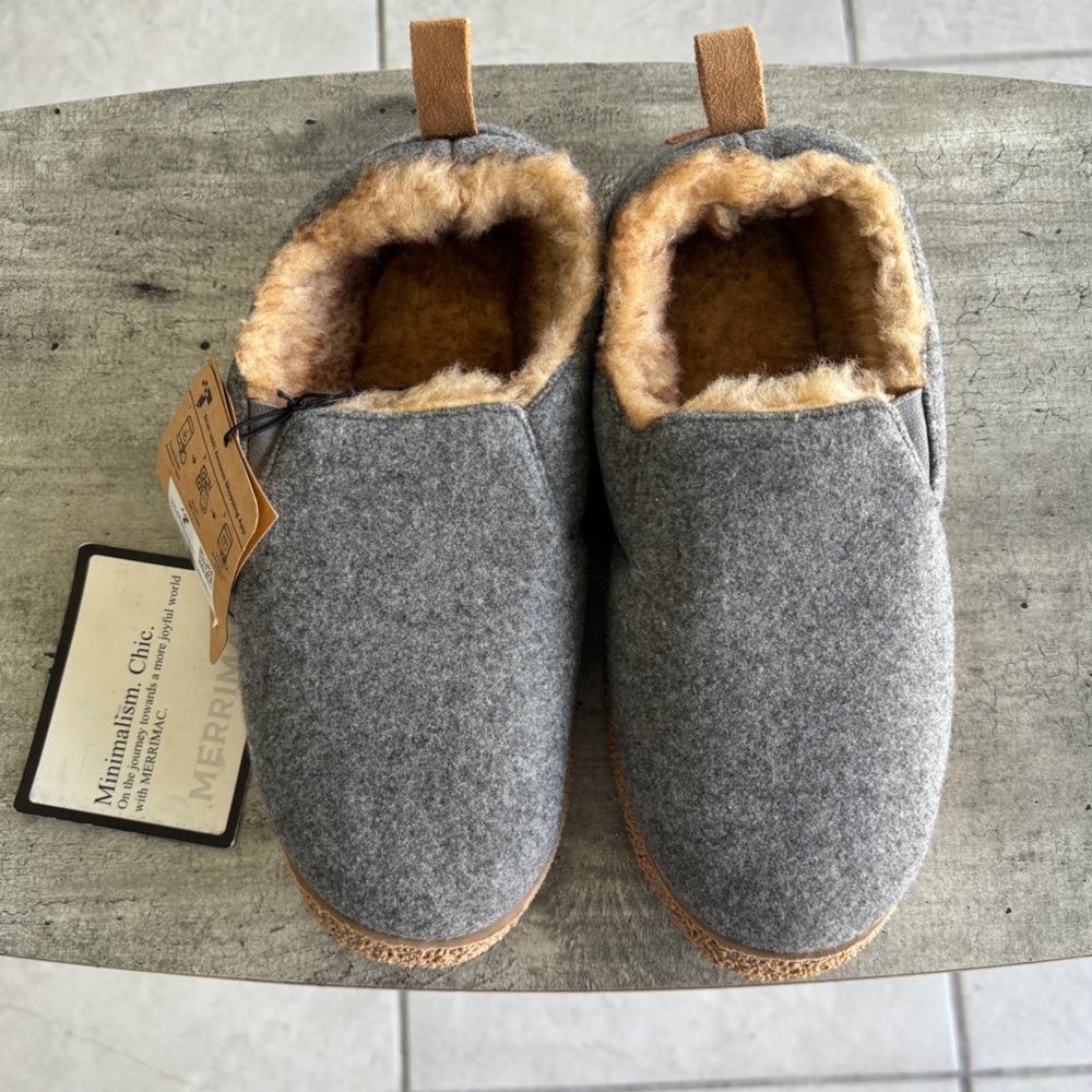MERRIMAC Gray Fleece-Lined Slippers - Picture 2 of 12